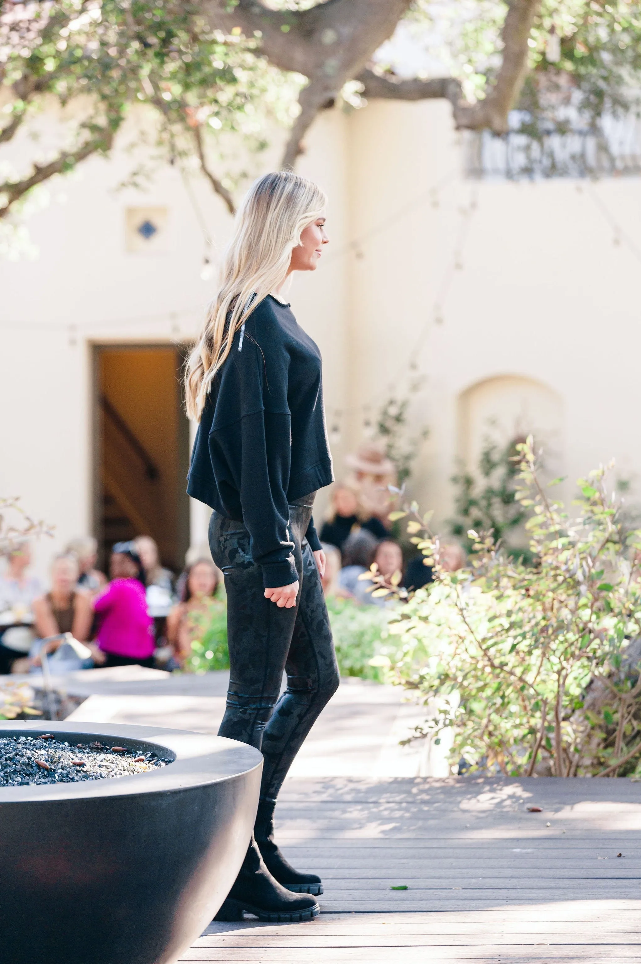 Black Crop Ruff Edge Sweatshirt