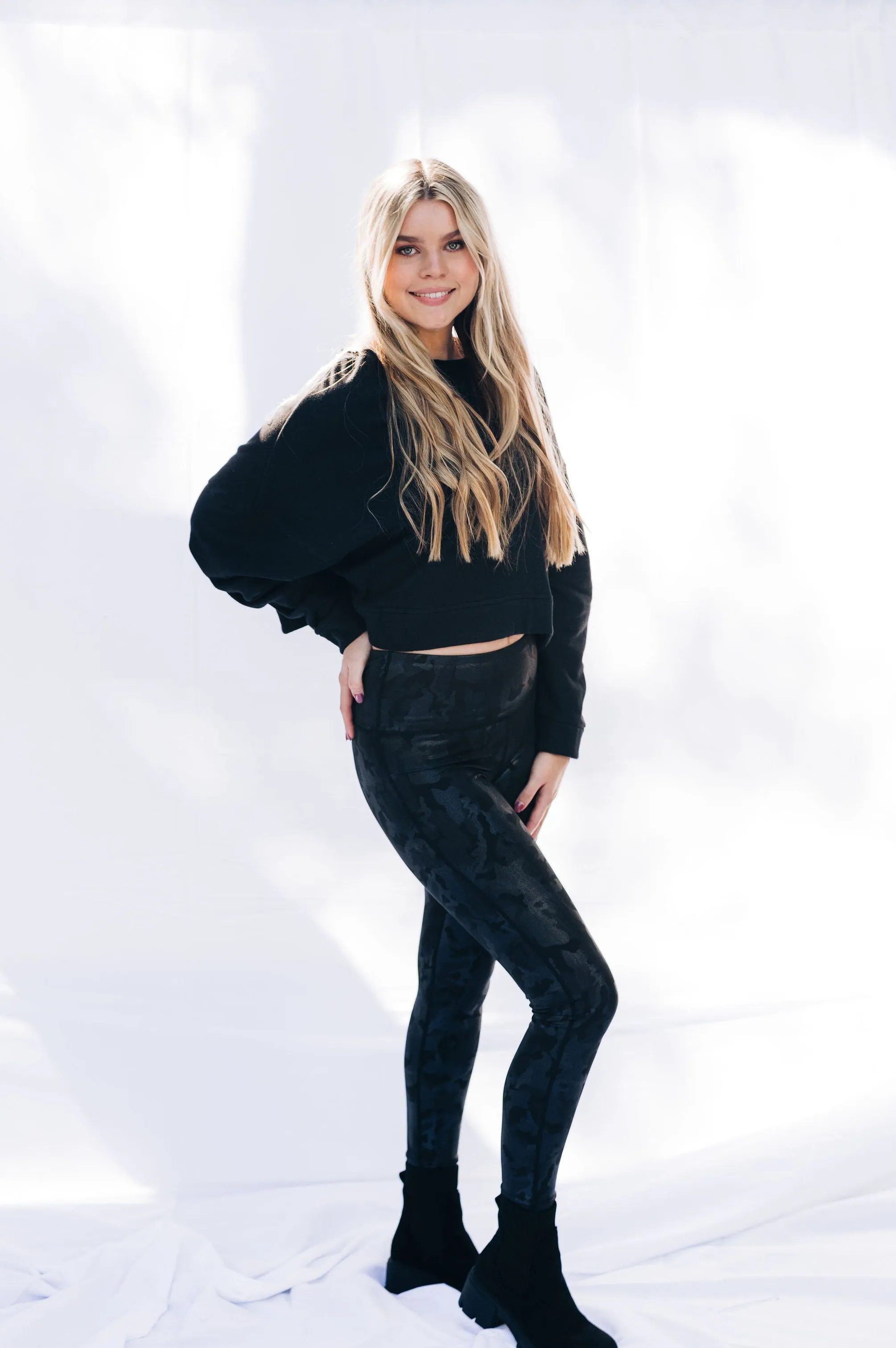 Black Crop Ruff Edge Sweatshirt