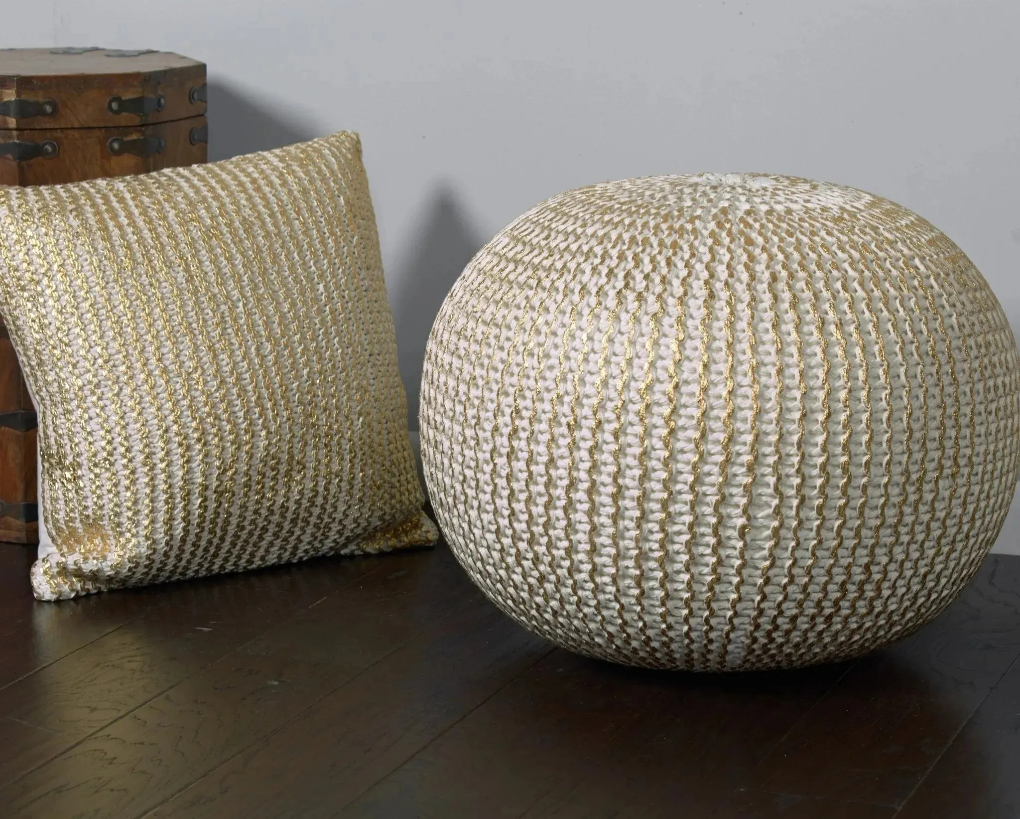 Bone Gold LR08125 Pouf