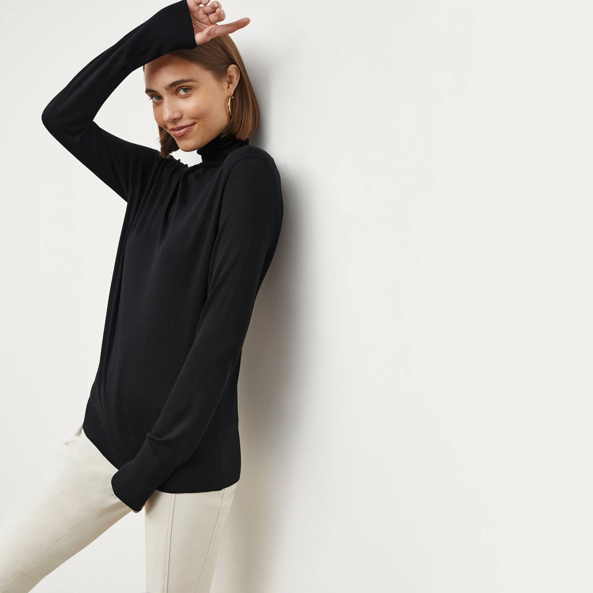 Elizabeth Turtleneck - Silk Jersey :: Black