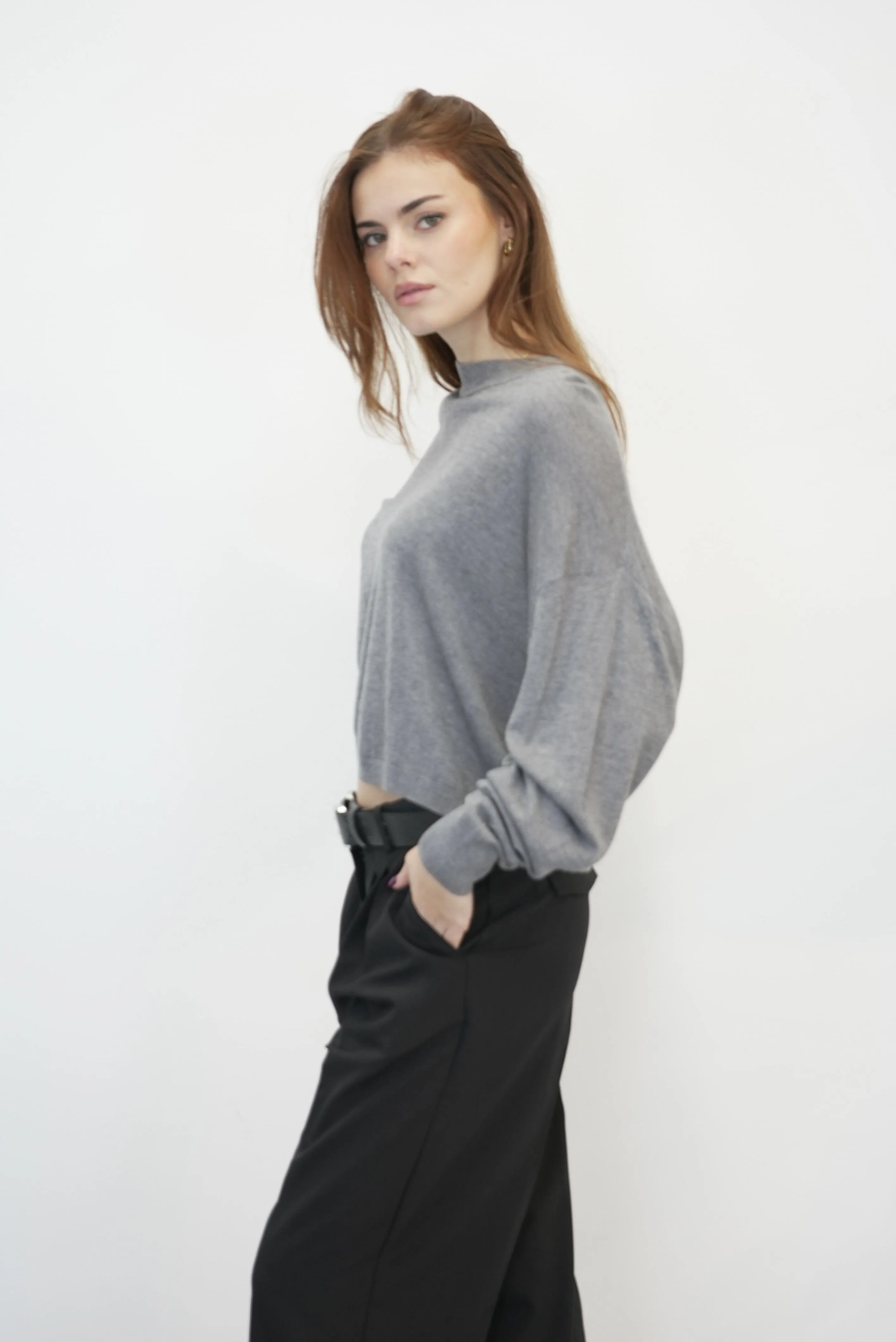 LYA PULLOVER IN DARK GREY