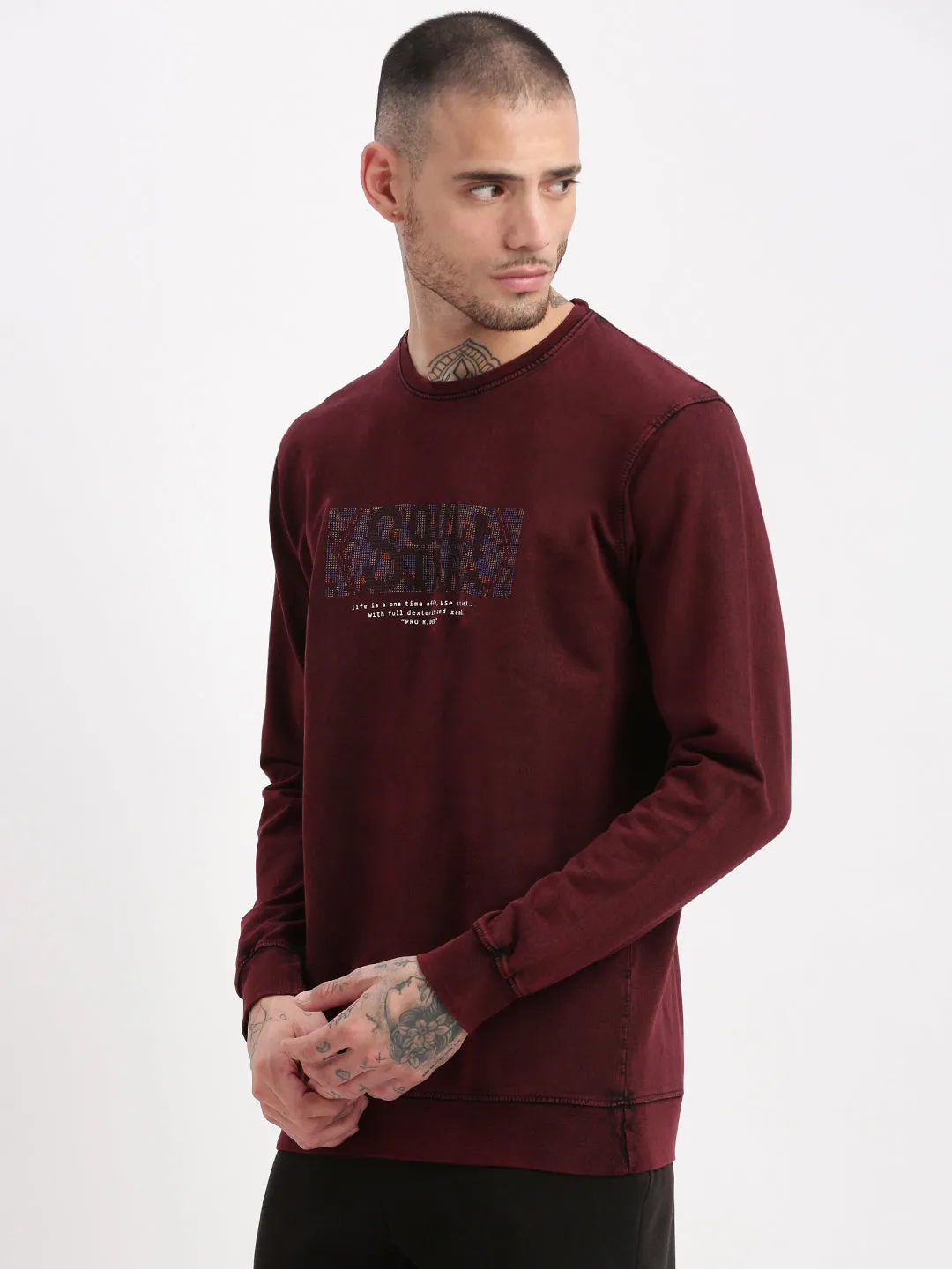 Men Maroon Solid Round Neck Pullover