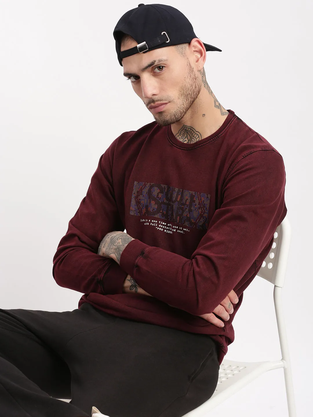 Men Maroon Solid Round Neck Pullover