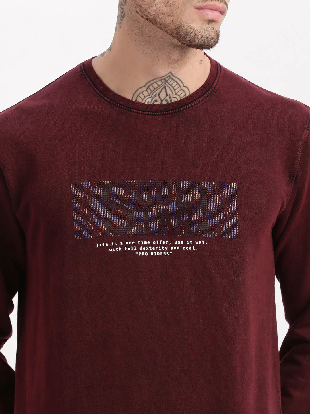 Men Maroon Solid Round Neck Pullover