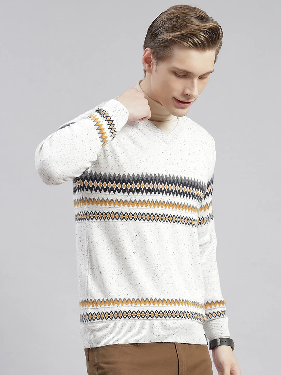 Men Off White Self Design V Neck Full Sleeve Sweaters/Pullovers