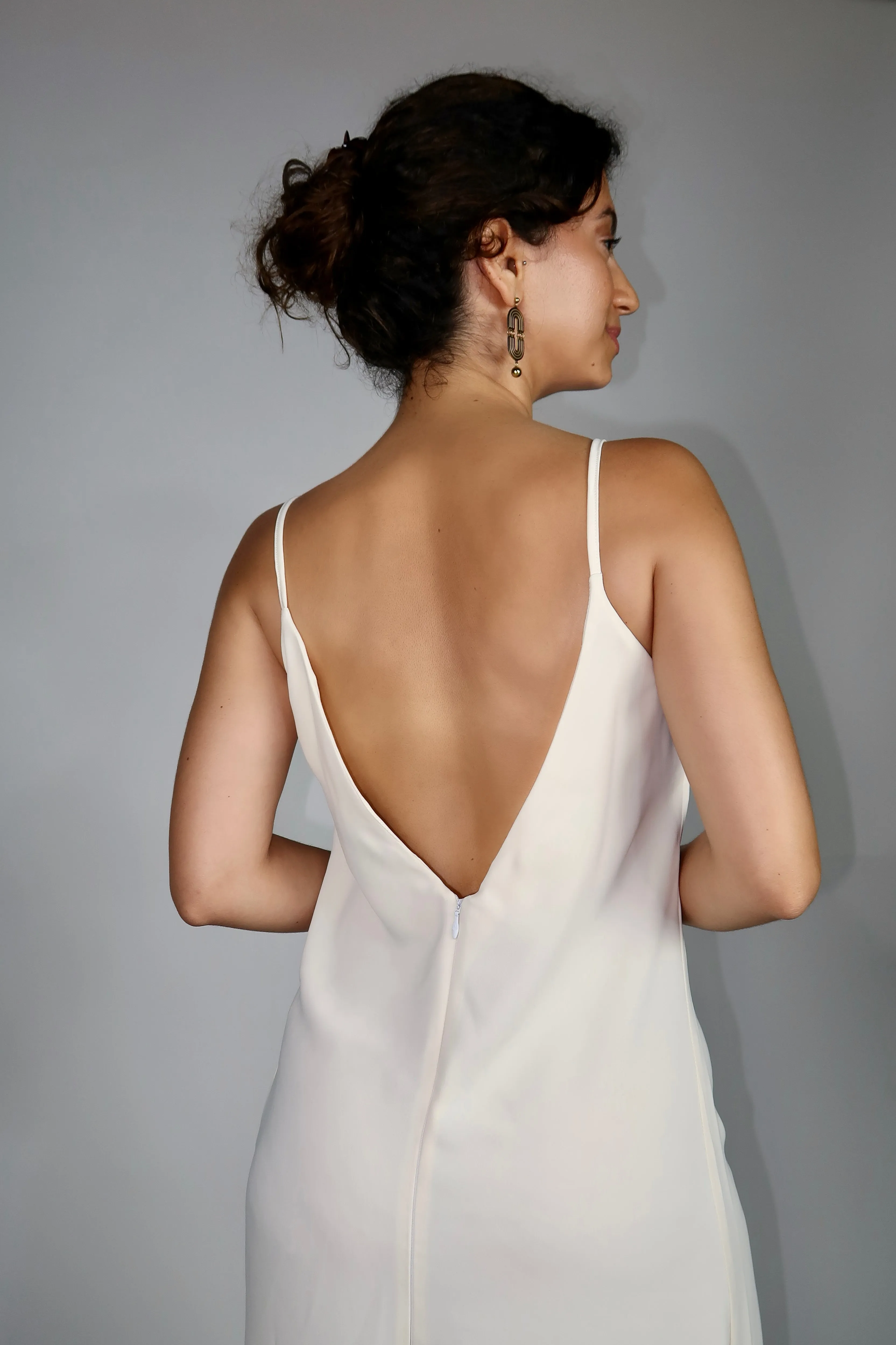 ROBE DOS NU EN SOIE BLANCHE- "CRUISE"