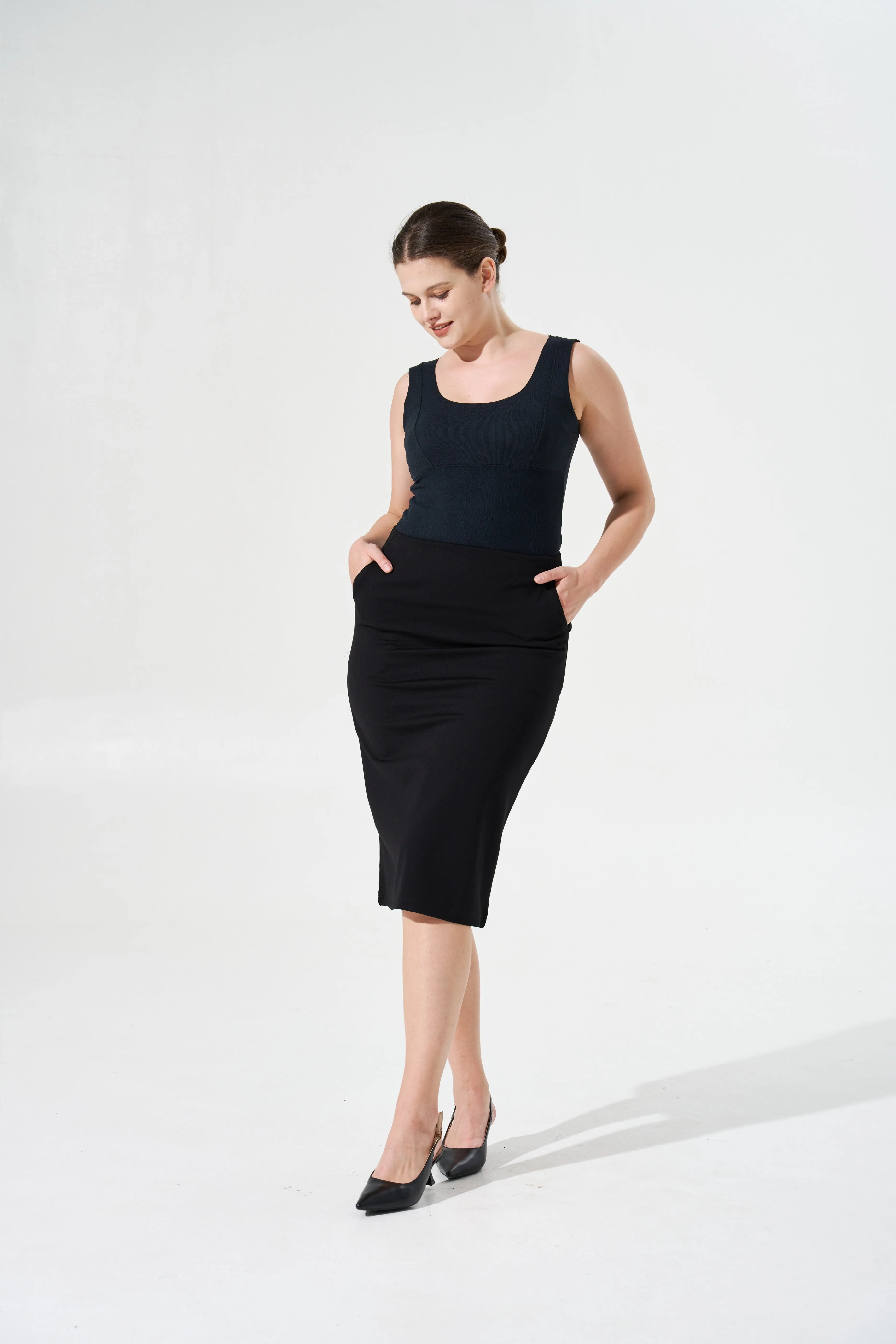 Tangs Display - Cooling, Wrinkle-Free, Stretchy Whimsy Skirt With Pockets & Tummy Control