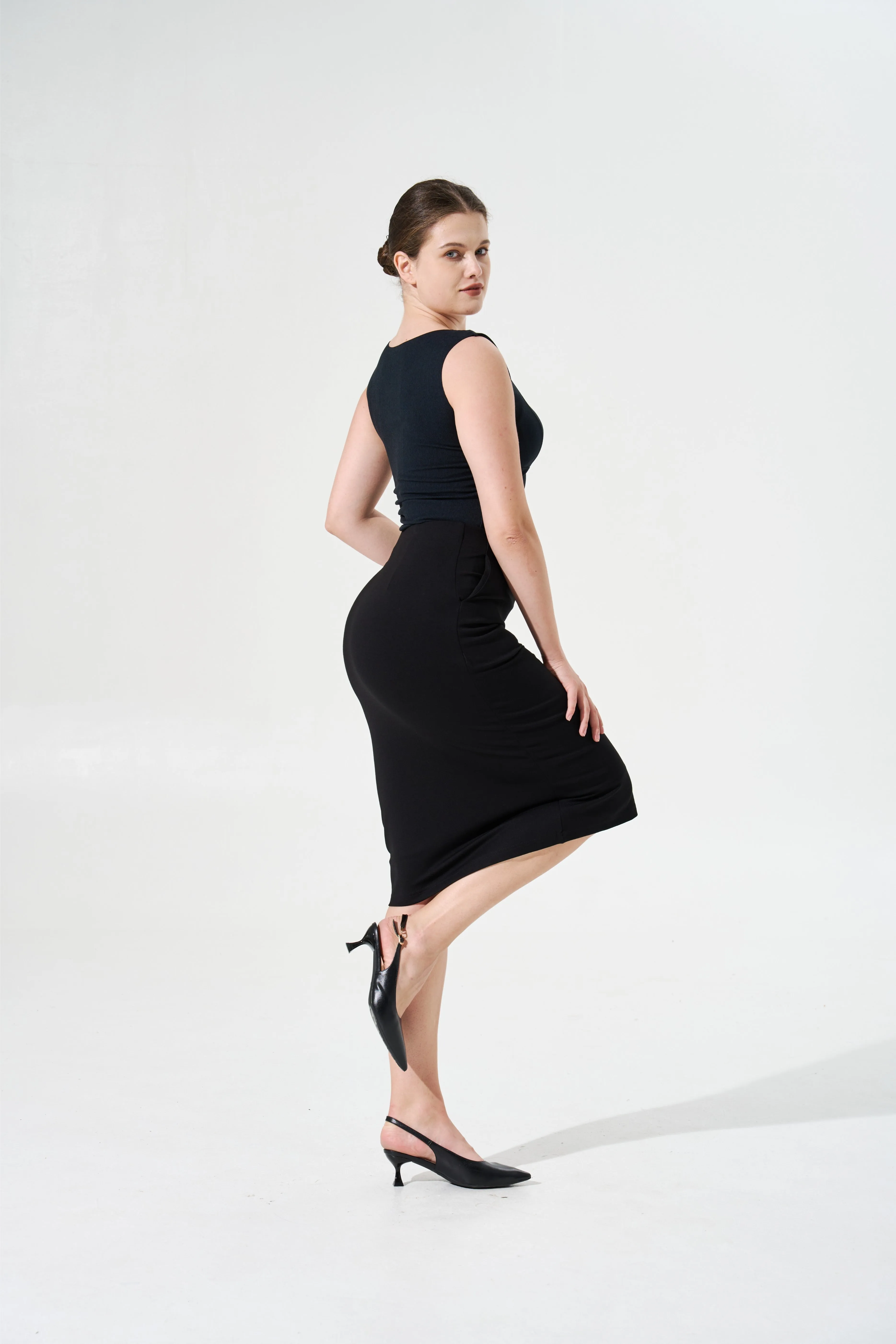 Tangs Display - Cooling, Wrinkle-Free, Stretchy Whimsy Skirt With Pockets & Tummy Control