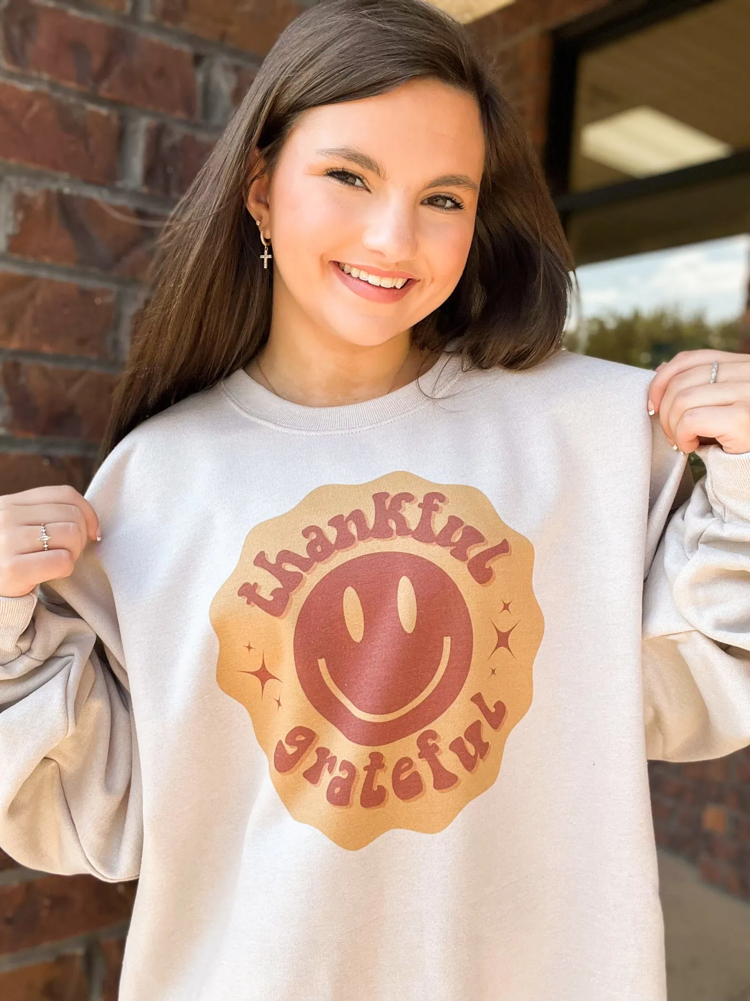 Thankful & Grateful Graphic Sweatshirt