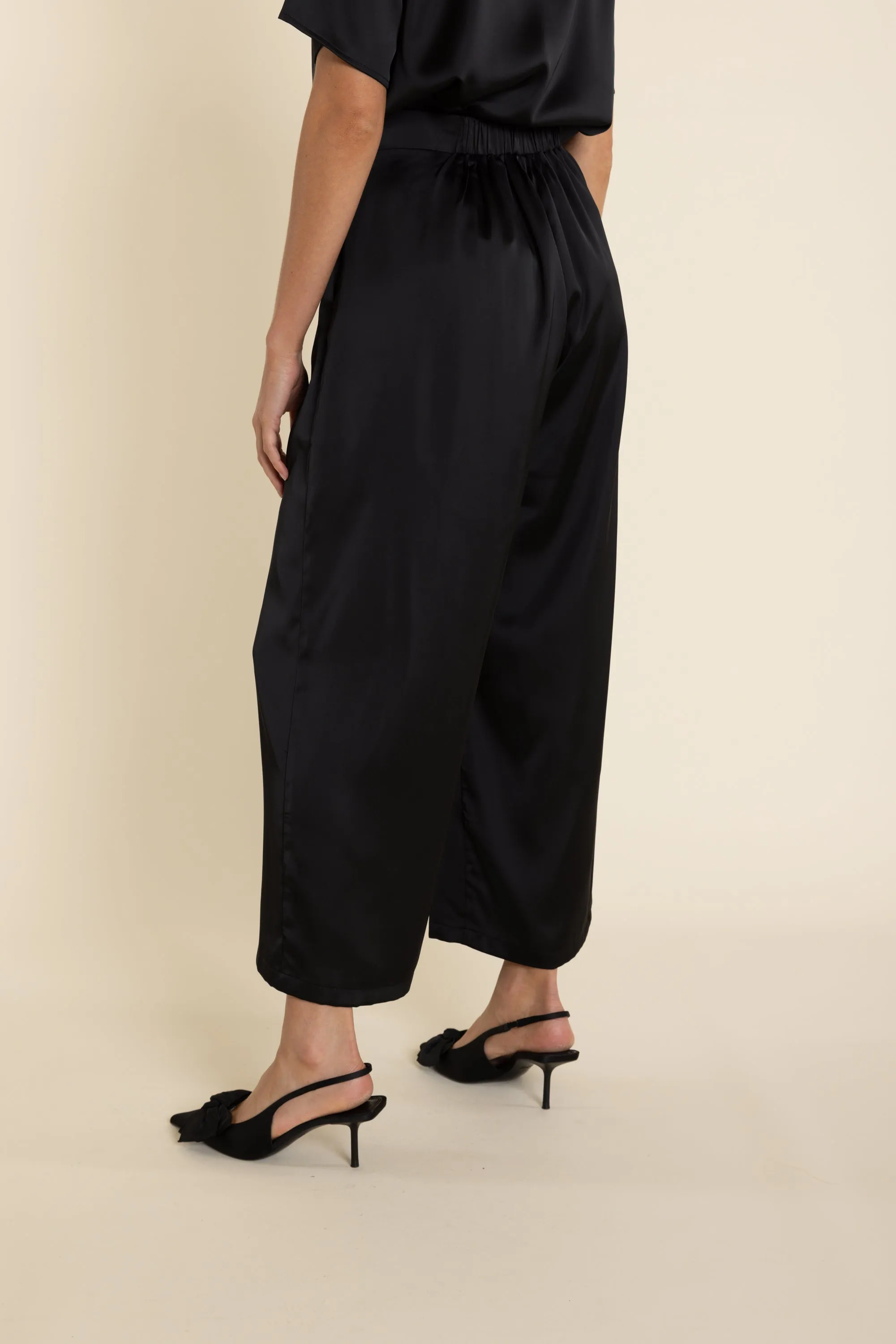 Two T's Satin Wide Leg Pant - Black