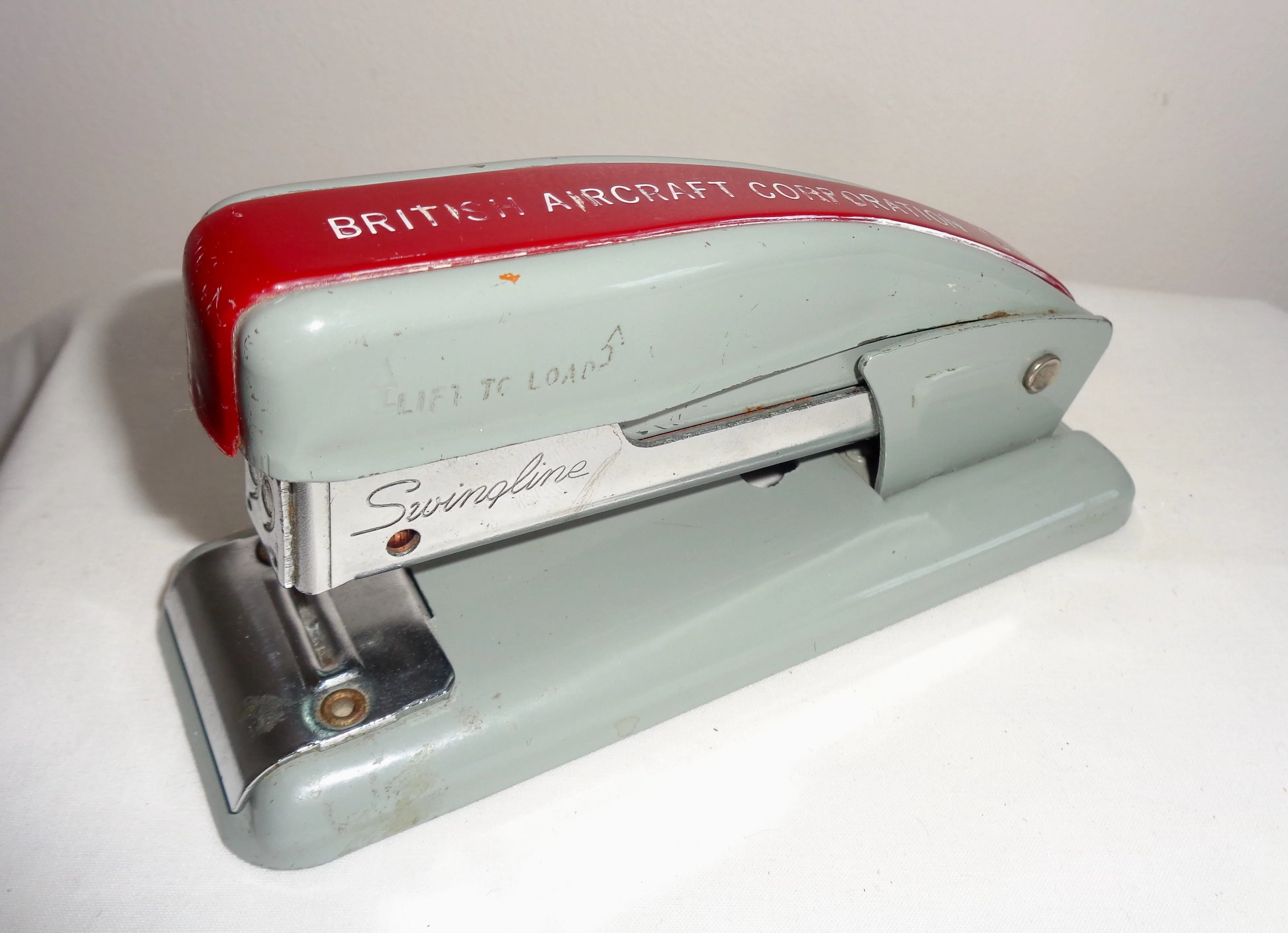 Vintage Small Metal Swingline 99 Desk Stapler With Staples