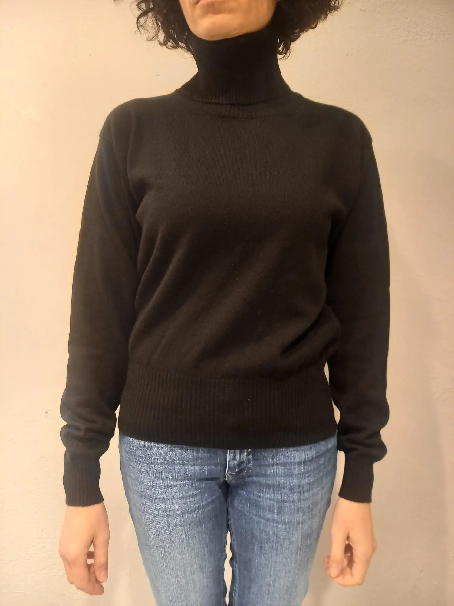 Women's Cashmere Black Turtleneck Sweater